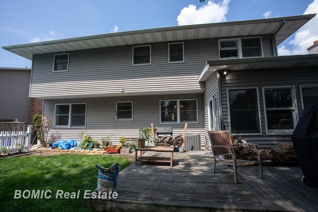 3028 Melrose Drive, Bay City, MI 48706