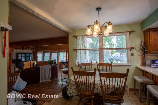 3028 Melrose Drive, Bay City, MI 48706