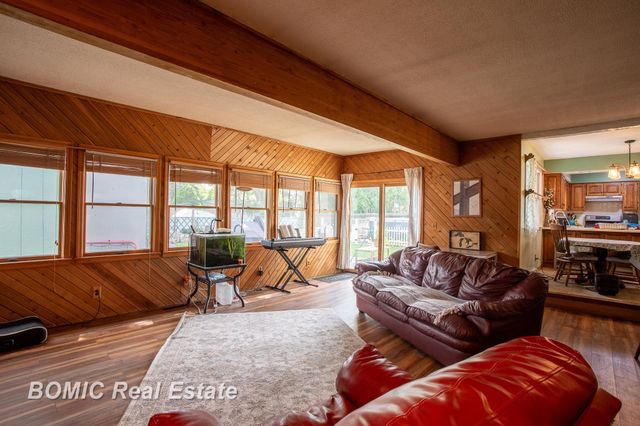 3028 Melrose Drive, Bay City, MI 48706