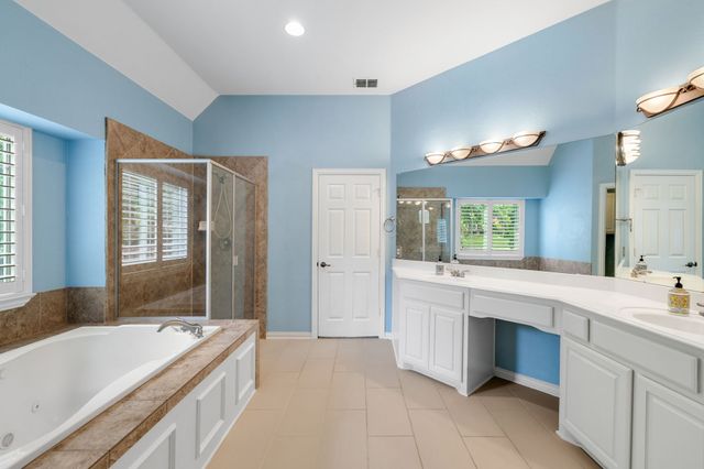 1229 Queen Peggy Lane, Lewisville, TX 75056