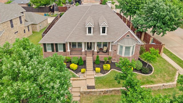 1229 Queen Peggy Lane, Lewisville, TX 75056