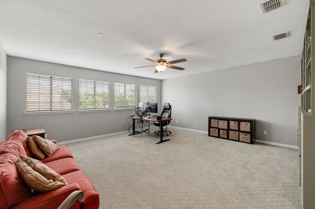 1229 Queen Peggy Lane, Lewisville, TX 75056