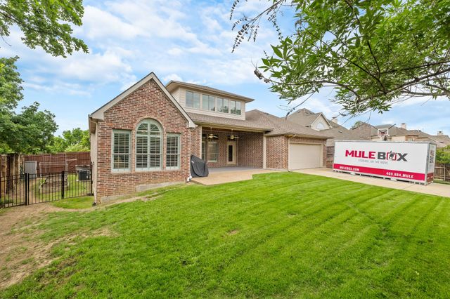 1229 Queen Peggy Lane, Lewisville, TX 75056