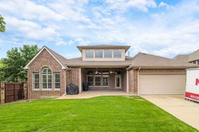 1229 Queen Peggy Lane, Lewisville, TX 75056