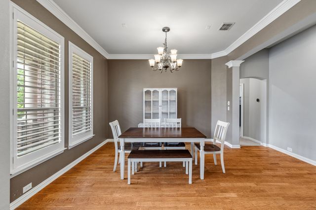 1229 Queen Peggy Lane, Lewisville, TX 75056