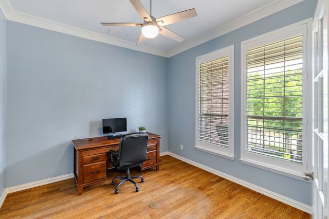 1229 Queen Peggy Lane, Lewisville, TX 75056