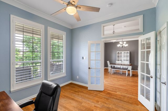 1229 Queen Peggy Lane, Lewisville, TX 75056