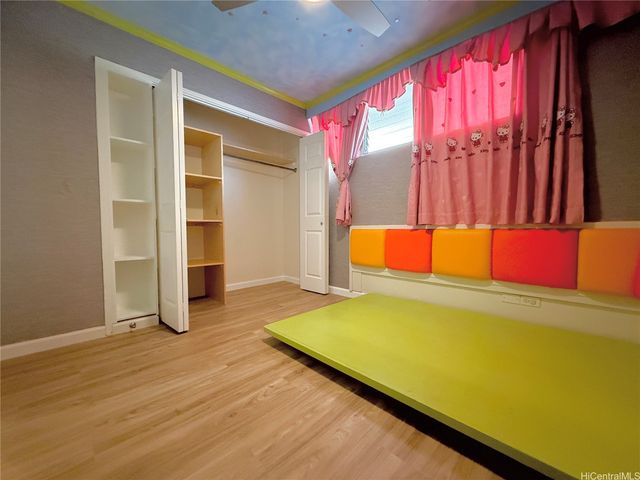 2440 Date Street 106, Honolulu, HI 96826