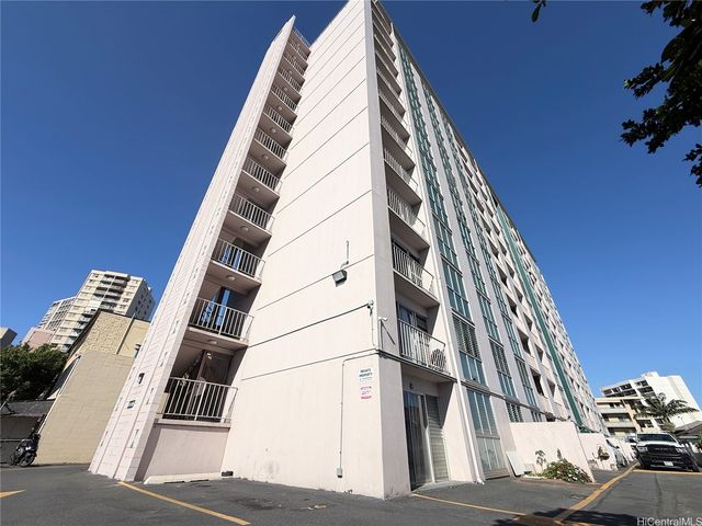 2440 Date Street 106, Honolulu, HI 96826