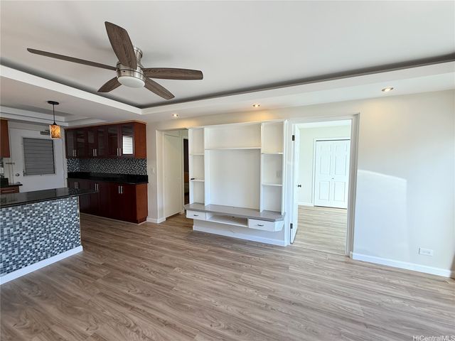 2440 Date Street 106, Honolulu, HI 96826