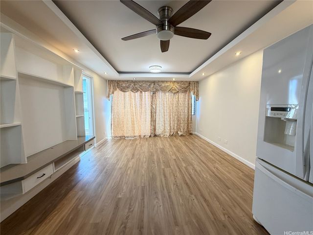 2440 Date Street 106, Honolulu, HI 96826