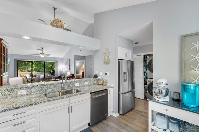 201 Westleton Dr Apt 10F, Myrtle Beach, SC 29572