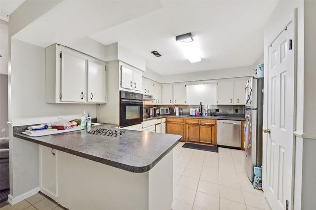 4004 Hillcrest Street, Liberty, TX 77575