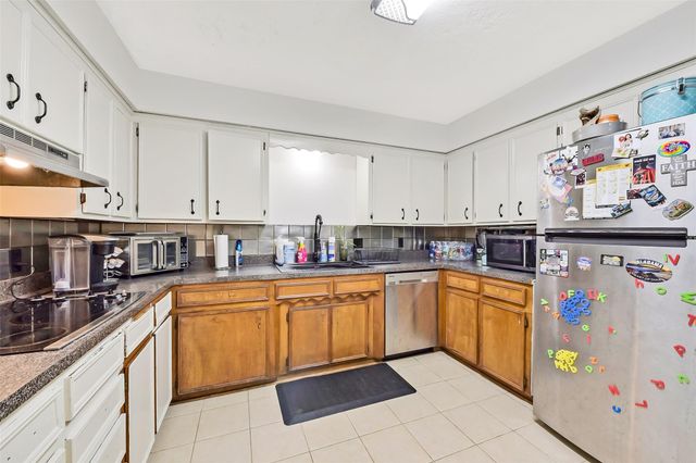 4004 Hillcrest Street, Liberty, TX 77575