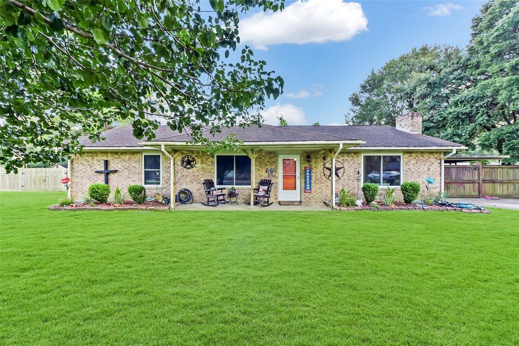 4004 Hillcrest Street, Liberty, TX 77575