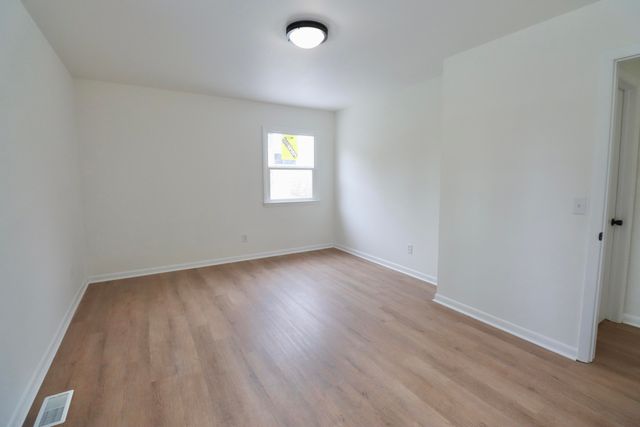 64 Green Lawn Drive, La Porte, IN 46350