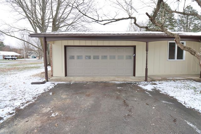 64 Green Lawn Drive, La Porte, IN 46350