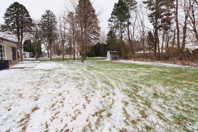 64 Green Lawn Drive, La Porte, IN 46350