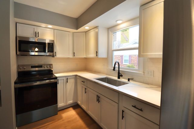 64 Green Lawn Drive, La Porte, IN 46350