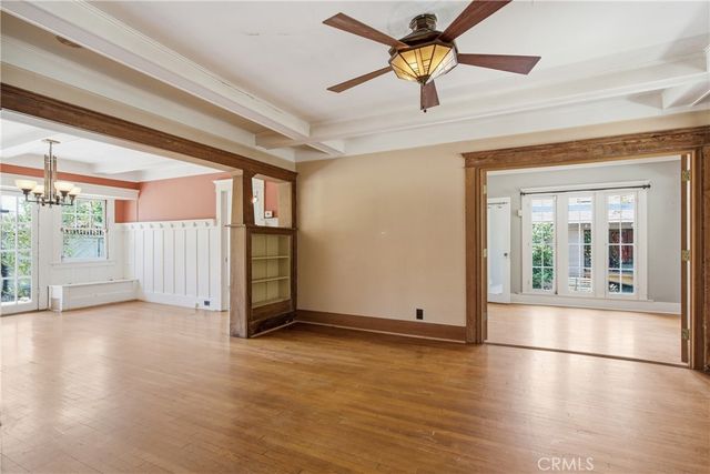 1044 N Hudson Avenue, Pasadena, CA 91104