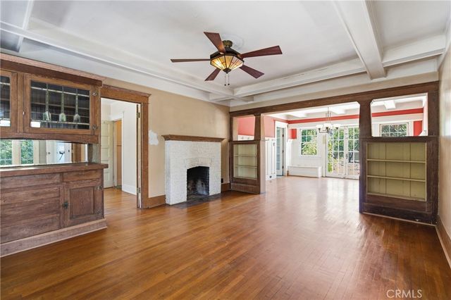 1044 N Hudson Avenue, Pasadena, CA 91104