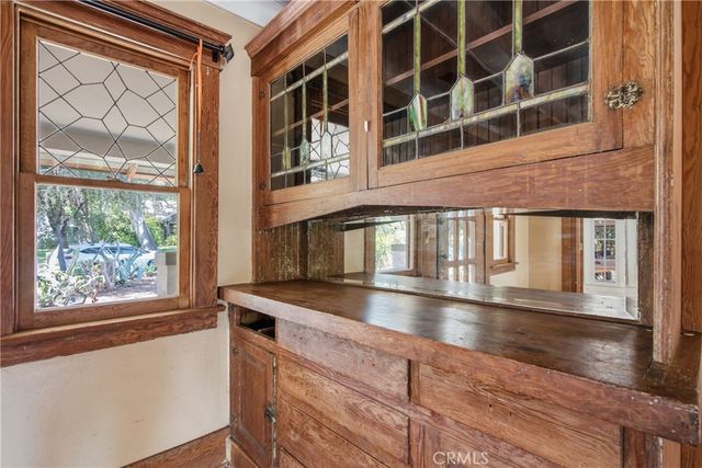 1044 N Hudson Avenue, Pasadena, CA 91104