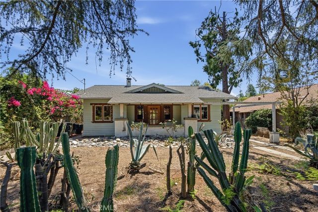 1044 N Hudson Avenue, Pasadena, CA 91104