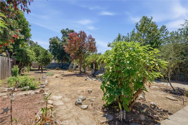 1044 N Hudson Avenue, Pasadena, CA 91104
