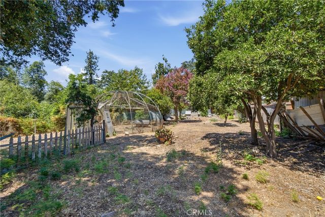 1044 N Hudson Avenue, Pasadena, CA 91104