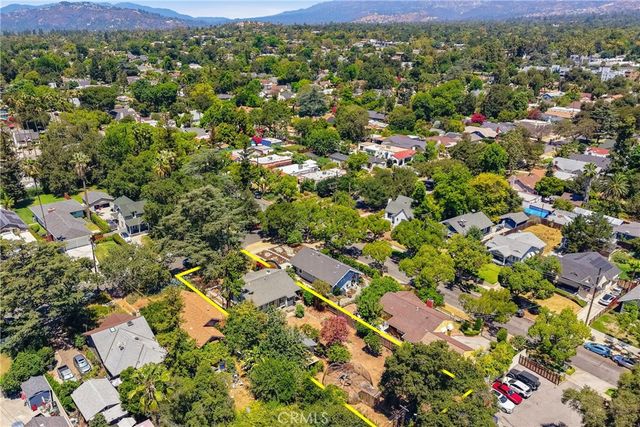 1044 N Hudson Avenue, Pasadena, CA 91104