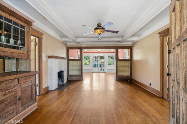 1044 N Hudson Avenue, Pasadena, CA 91104