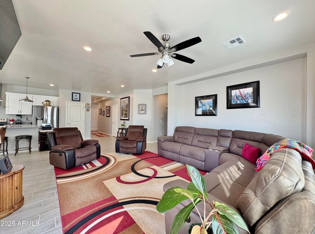 8480 W MISSION HILLS Drive, Arizona City, AZ 85123