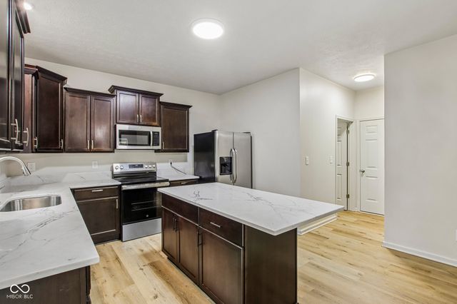 867 Ogala Drive, Westfield, IN 46074