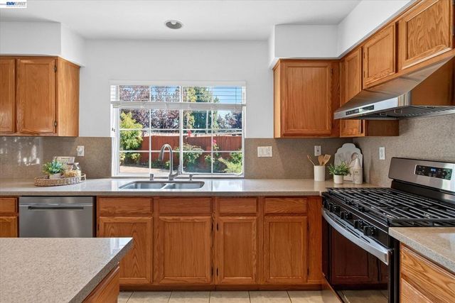 5545 Crimson Cir, Fremont, CA 94538