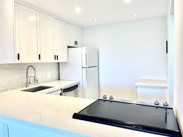 20335 W Country Club Dr 405, Aventura, FL 33180