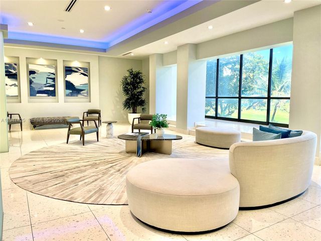 20335 W Country Club Dr 405, Aventura, FL 33180