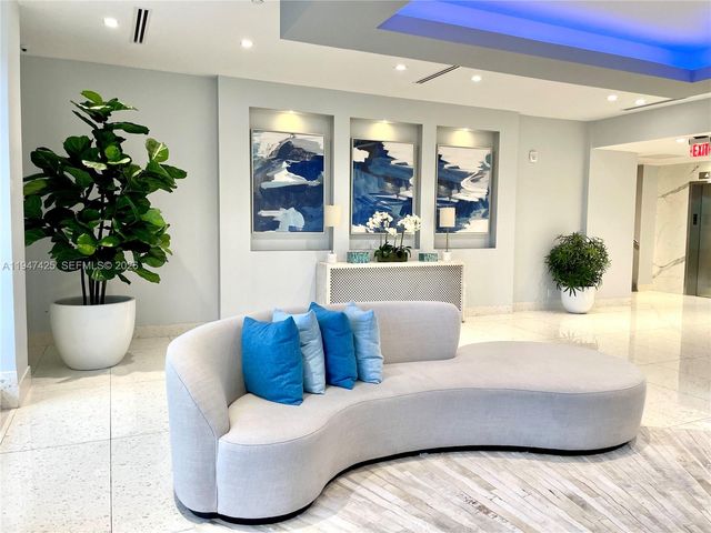 20335 W Country Club Dr 405, Aventura, FL 33180