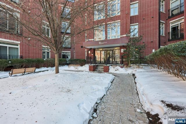 1127 Riverview Avenue 127, Englewood, NJ 07631