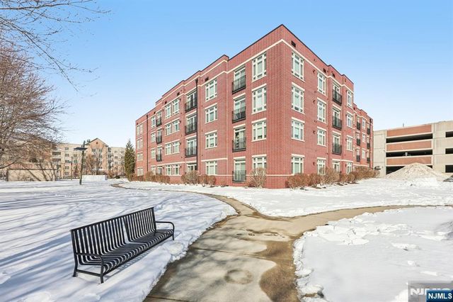 1127 Riverview Avenue 127, Englewood, NJ 07631