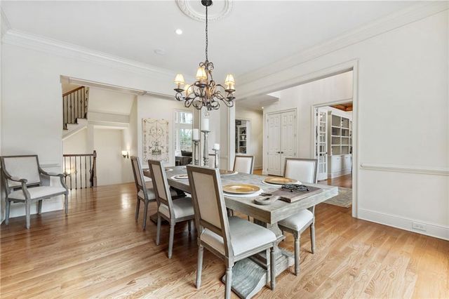 927 Buckingham NW Circle, Atlanta, GA 30327