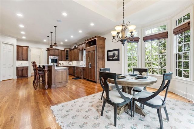 927 Buckingham NW Circle, Atlanta, GA 30327