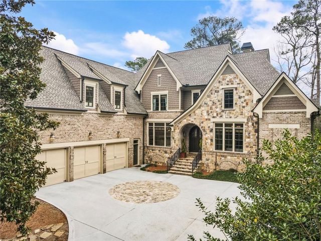 927 Buckingham NW Circle, Atlanta, GA 30327