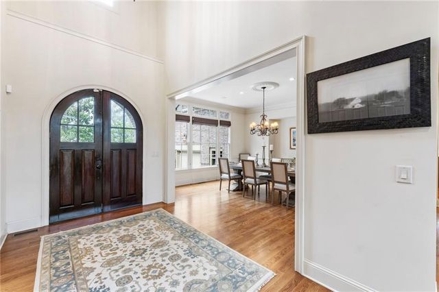 927 Buckingham NW Circle, Atlanta, GA 30327