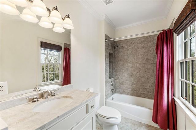 927 Buckingham NW Circle, Atlanta, GA 30327