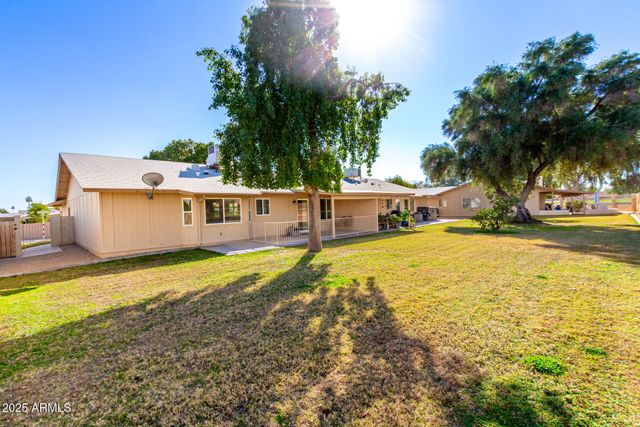 12166 S SHOSHONI Drive, Phoenix, AZ 85044