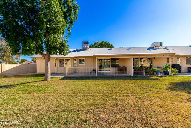 12166 S SHOSHONI Drive, Phoenix, AZ 85044