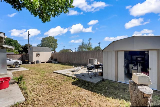 4724 1st St, Empire, CA 95319