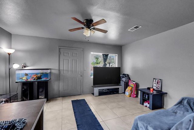 4724 1st St, Empire, CA 95319