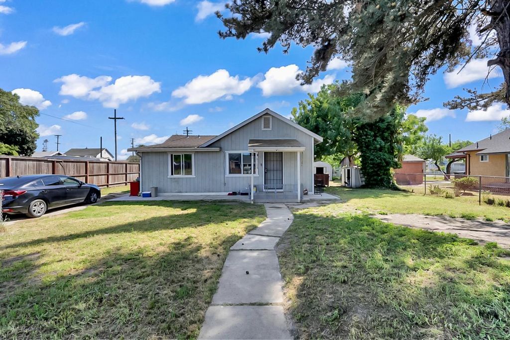 4724 1st St, Empire, CA 95319