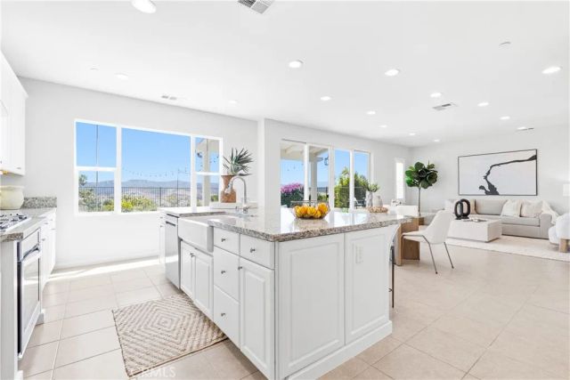 6 Nectar Court, Rancho Mission Viejo, CA 92694